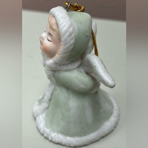 Giftco Bisque Porcelain Kissing Green Angel Bell Figurine Christmas Ornament - Picture 4 of 7